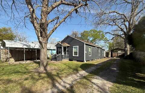 2609 9th Street, Bay City, TX 77414