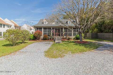 114 Menge Avenue, Pass Christian, MS 39571