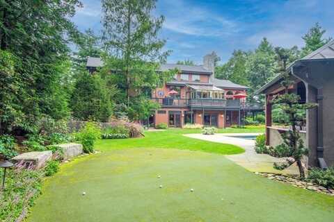 6 Mountain View Dr, Framingham, MA 01701