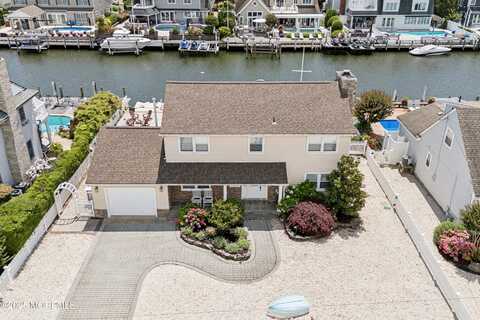 242 Curtis Point Drive, Mantoloking, NJ 08738
