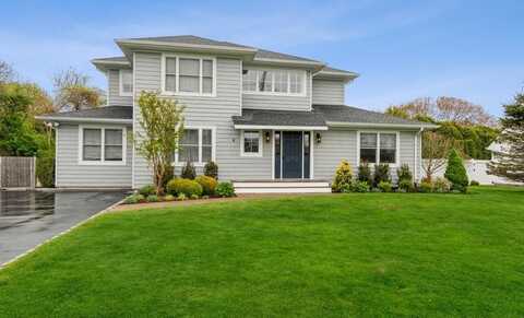8 Powers Drive, Southampton, NY 11968