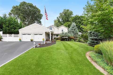 378 Ridgefield Road, Hauppauge, NY 11788