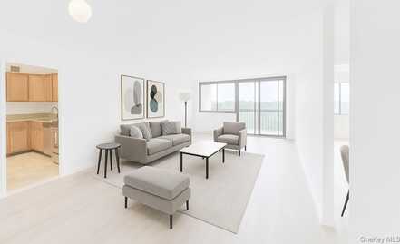 1 BAY CLUB Drive, Bayside, NY 11360