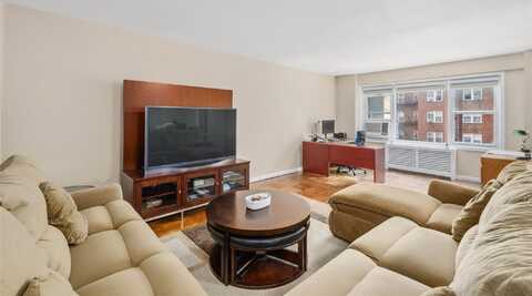 110-45 Queens Blvd, Forest Hills, NY 11375