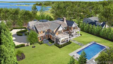 25 Fresh Pond Road, North Haven, NY 11963