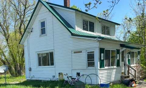 32 Maple Street, Fairfield, ME 04937