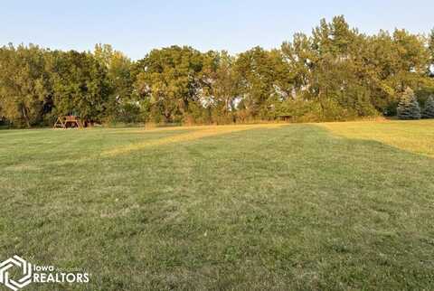 155 Timber Creek Drive, Mason City, IA 50401