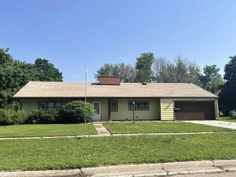 903 2nd Avenue NE, Clarion, IA 50525