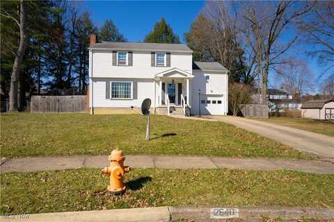 2640 Gladwae Drive, Youngstown, OH 44511