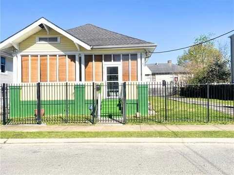3725 GENERAL PERSHING Street, New Orleans, LA 70125