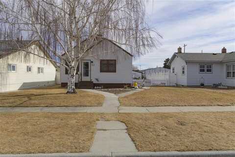 433 N Bent St, Powell, WY 82435