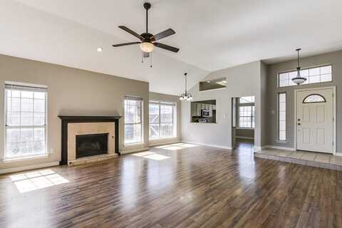 8505 Willow Creek Court, Fort Worth, TX 76134