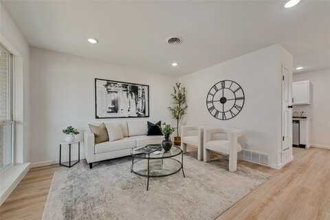 2809 Maple Drive, Garland, TX 75042
