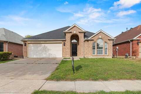 4789 Parkmount Drive, Fort Worth, TX 76137