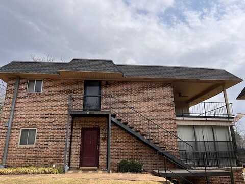 1135 Twin Points Rd, Hot Springs, AR 71913