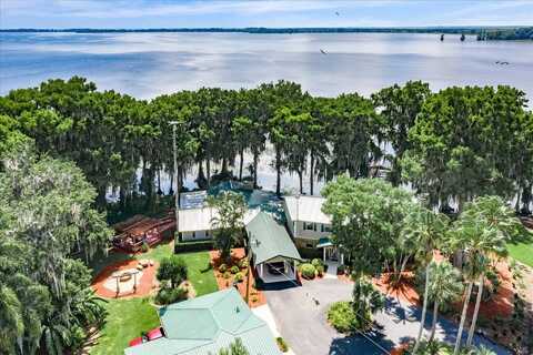 200 Windy Point Rd, Lake Placid, FL 33852