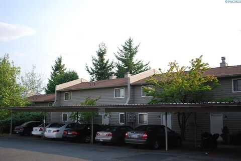 2005 NE Terreview Dr B2, Pullman, WA 99163