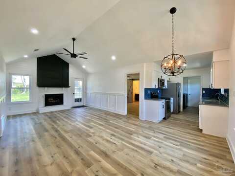 6458 Greenwell St, Pensacola, FL 32526