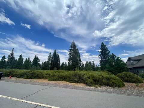 121 Dinsmore Drive, Lake Almanor, CA 96137