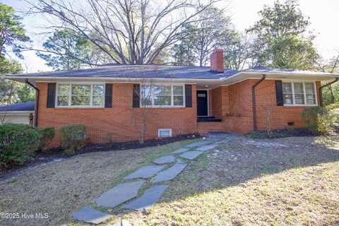 345 E New Hampshire Avenue, Southern Pines, NC 28387