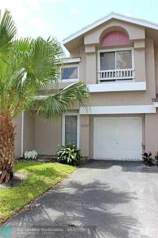 2032 Discovery Cir, Deerfield Beach, FL 33442