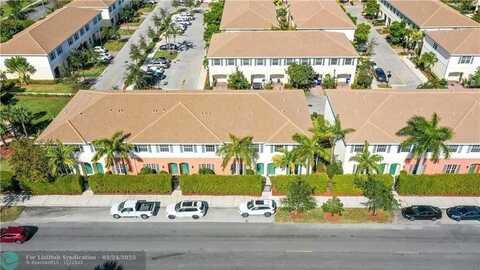 284 SW 7th Ct, Pompano Beach, FL 33060