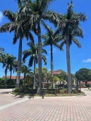 201 Villa Cir, Boynton Beach, FL 33435