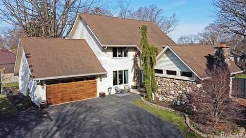 4704 CRUTCHFIELD Drive, Saginaw, MI 48638