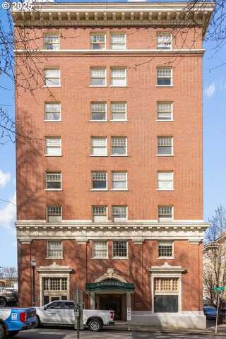 1005 SW PARK AVE, Portland, OR 97205
