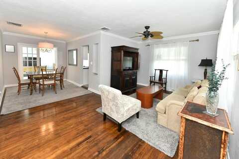 340 Russlyn Drive, West Palm Beach, FL 33405