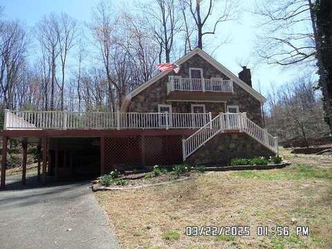 67 Brookledge LN, Rocky Mount, VA 24151