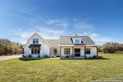 2152 Palomino Springs, Bandera, TX 78003