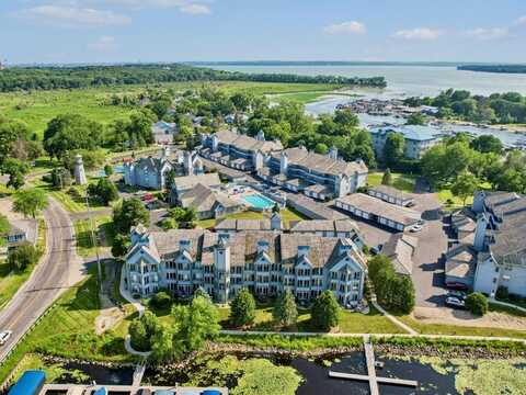 5375 Mariners Cove Drive, Madison, WI 53704