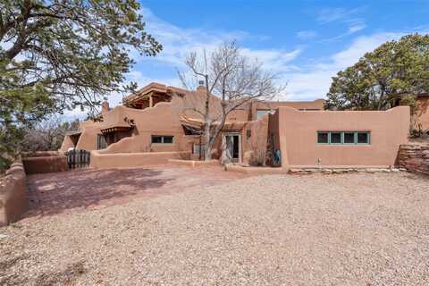 15 Cielo Cumbre Road, Santa Fe, NM 87505