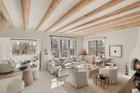368 Rodriguez, Santa Fe, NM 87501