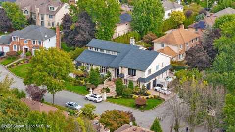 35 Jeffrey Place, Staten Island, NY 10307
