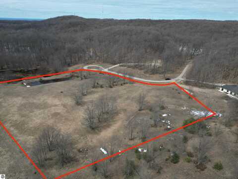 000 S Bridle Trail, Empire, MI 49630