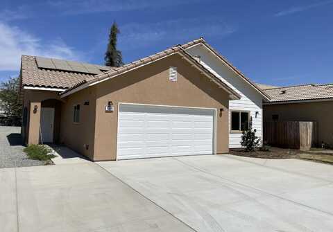 2018 E Seeger Avenue, Visalia, CA 93292