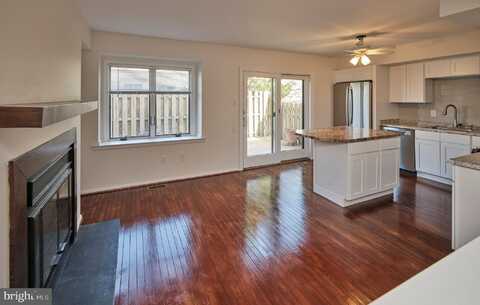 41 PARCHMENT DRIVE, NEW HOPE, PA 18938