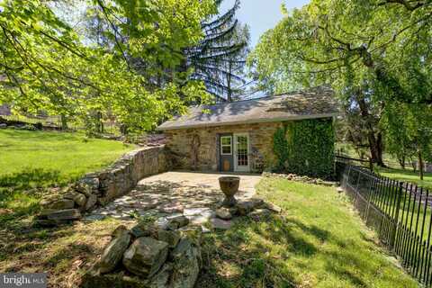1525 HOLLOW RD, CHESTER SPRINGS, PA 19425