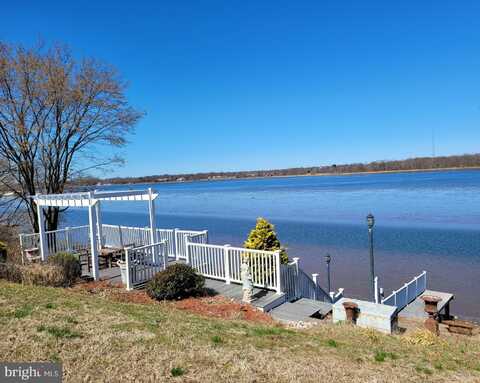 19 RIVERBANK, BEVERLY, NJ 08010