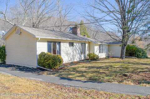 689 Old Road, East Windham, NY 12439