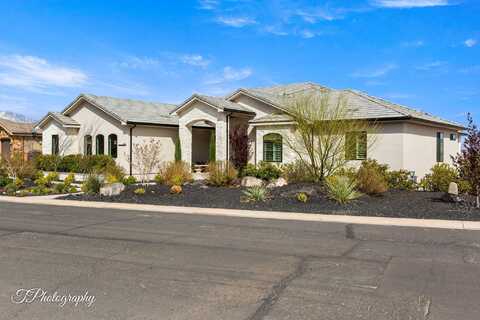 246 N Cliffside DR, Washington, UT 84780