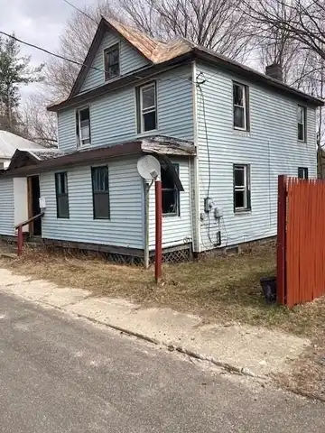 28 Branch St, Malone, NY 12953