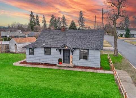 2337 W Kiernan Ave, Spokane, WA 99205
