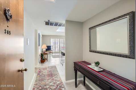 7960 E Camelback Road, Scottsdale, AZ 85251