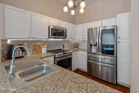 927 W WENDY Way, Gilbert, AZ 85233