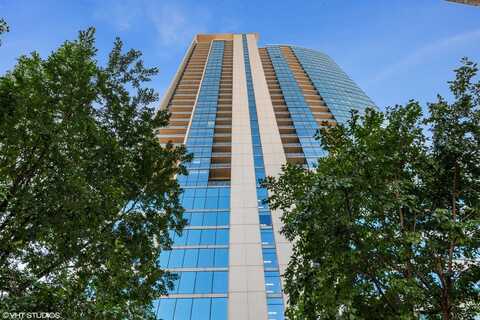 303 W. Ohio Street, Chicago, IL 60654
