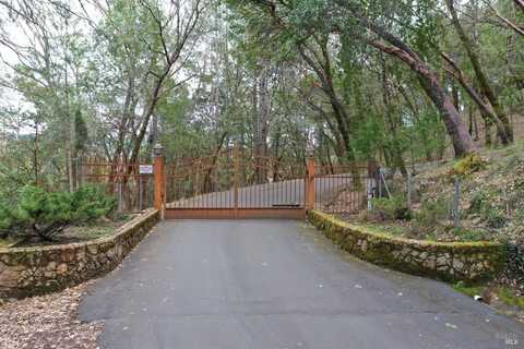 320 Janix Drive, Ukiah, CA 95482