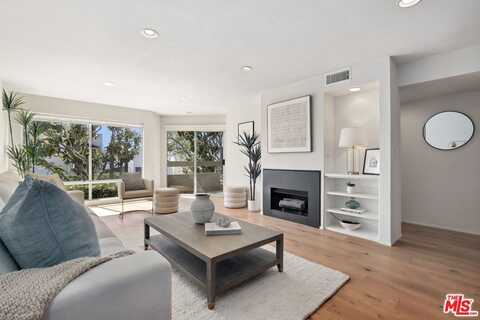 8960 Cynthia St, West Hollywood, CA 90069